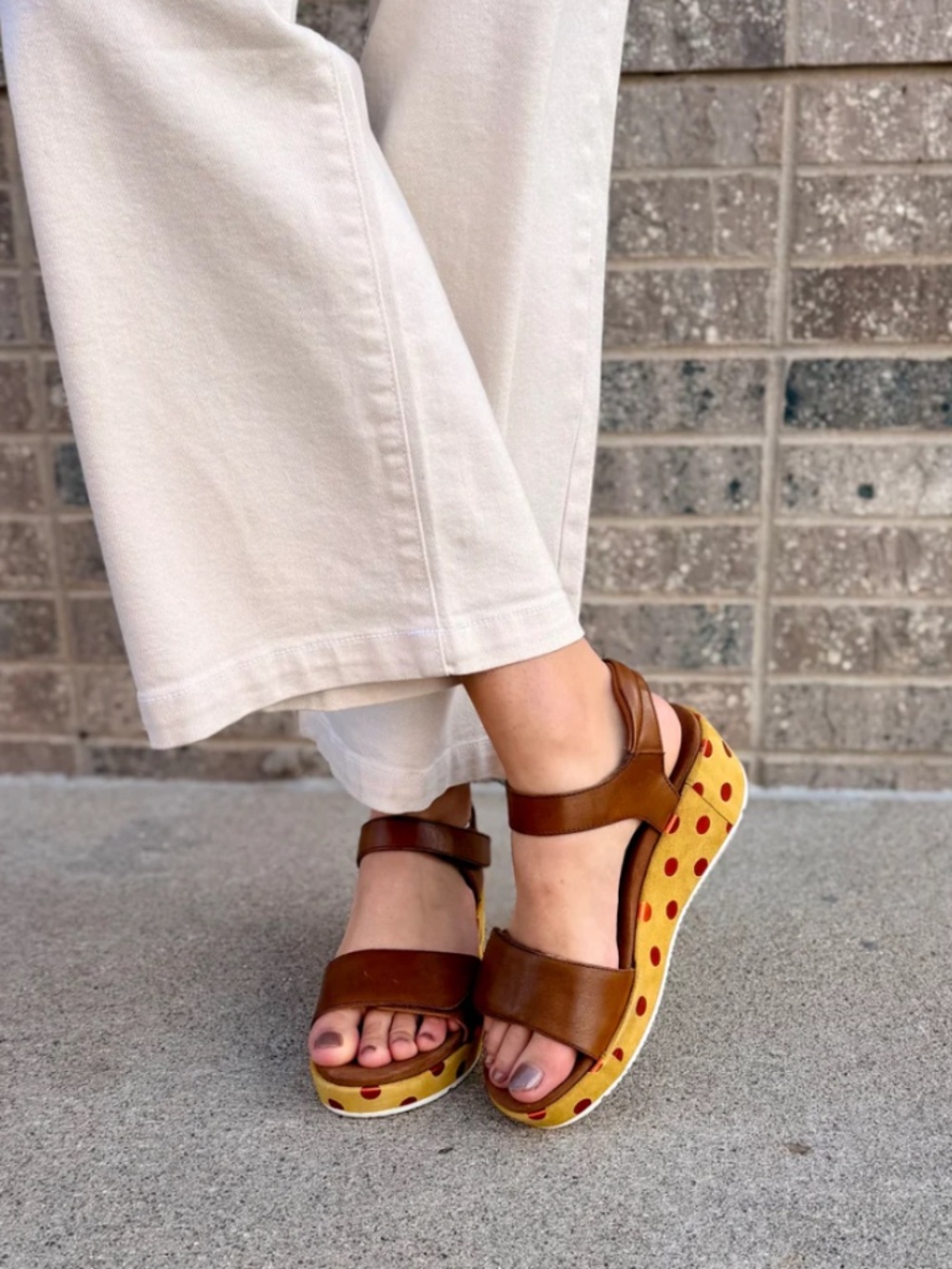 Ara Rosepetal Wedges in Cognac/Orange